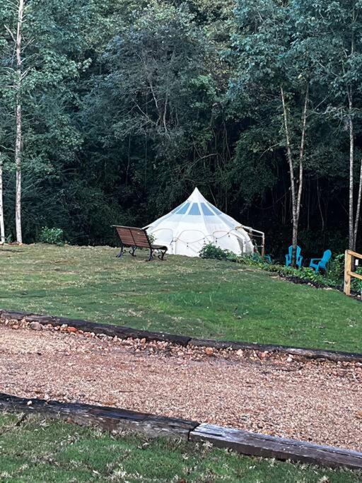 The Pisces-A Stargazing, Luxury Glamping Tent Rogersville Eksteriør bilde